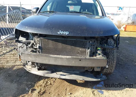 2015 Jeep Compass Sport из США, поврежденный, VIN 1C4NJDBB2FD206687